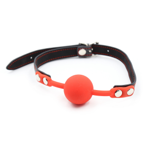 Ballgag med hjerterem, r�d/sort