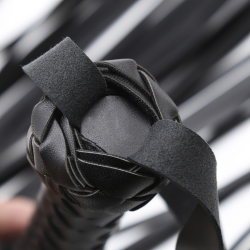 Spanking pisk dark pleasure - sort