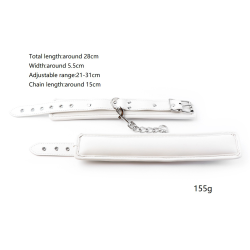 Hvide elegante SM-handcuffs 