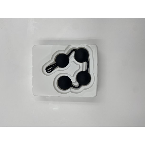 Velvet Black Balls 4 Svart
