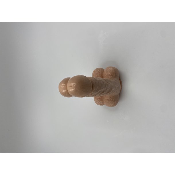 Realistiske dobbelte dildoer til et hul.