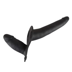 Double penetration strap-on + harness 