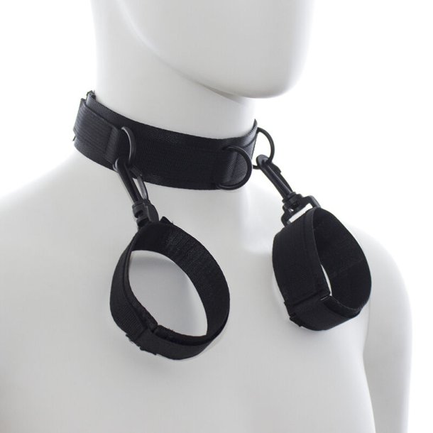 Ohmama fetish nylon collar med restraints