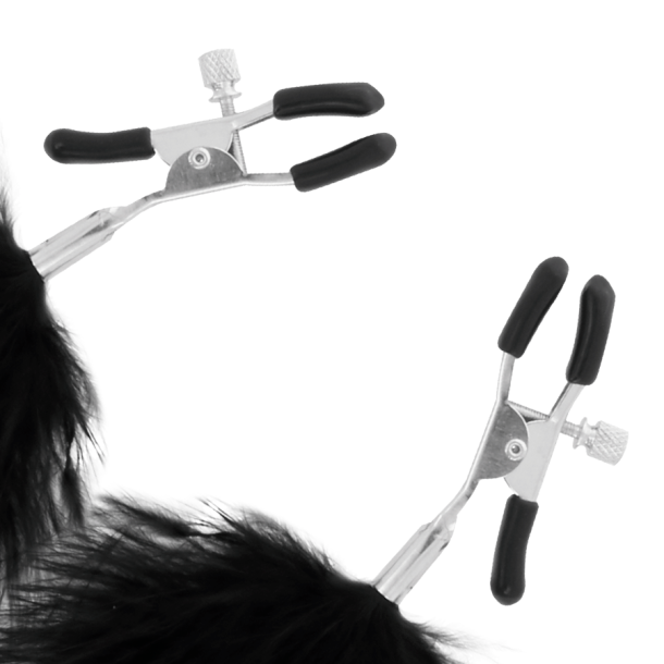 Darkness fur nippel clams